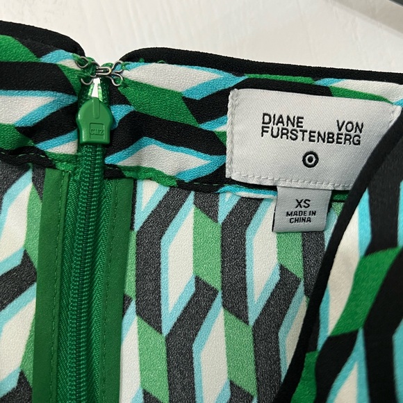 2PC SET Diane Von Furstenberg DVF for Target Arrow Geo Green Mini Skort & Top XS - Picture 11 of 16